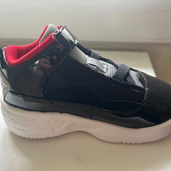 Nike Jordan Max Aura 2 Toddler Shoes Size 7C Trainers CN8096-006 Black Red - Picture 4 of 6
